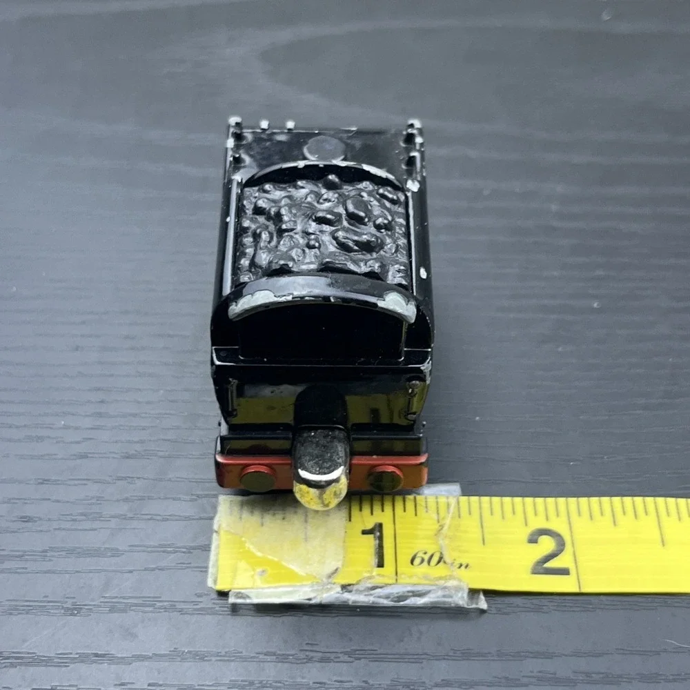 Mattel Thomas & Friends Neville's Coal Tender Die-Cast Metal Magnetic Train Car